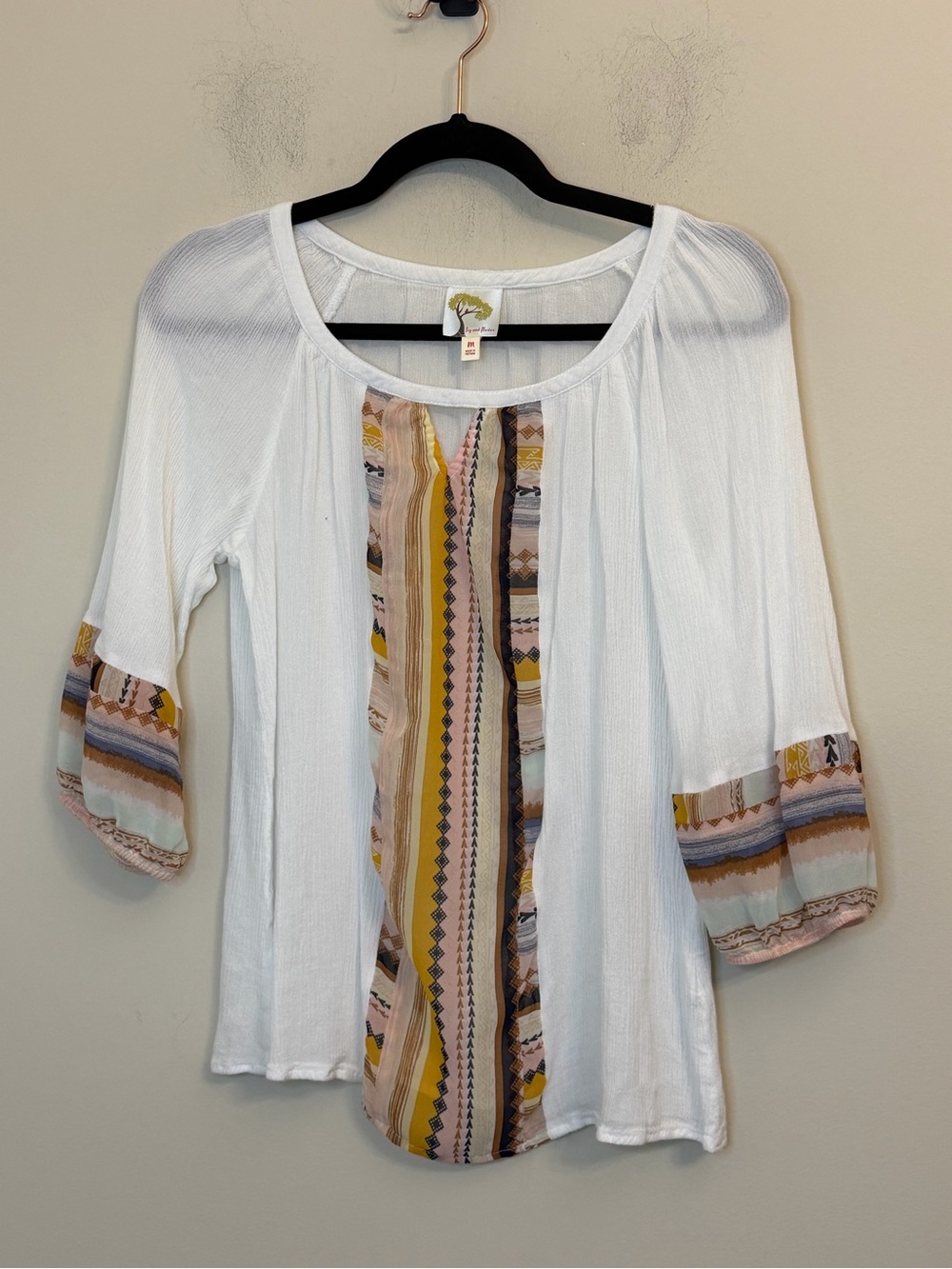 58. Fig & Flower White Boho Peasant Top Multicolor Accent Sleeve Size Medium - Picture 2 of 8